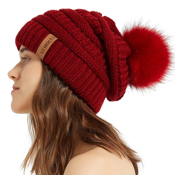 Vemolla Accessories - Slouchy Pompom Beanie 💙